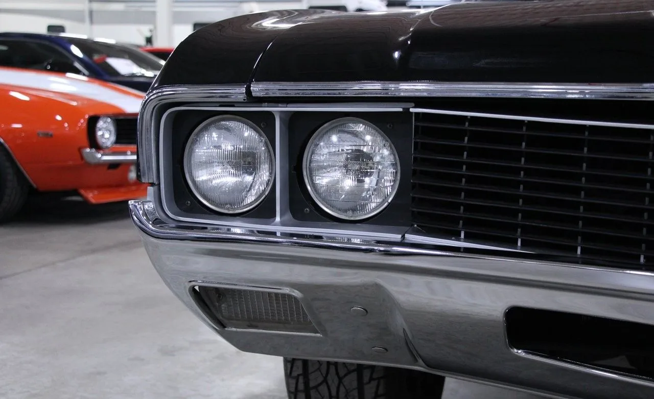 1969 Oldsmobile Cutlass Supreme Holiday Coupe